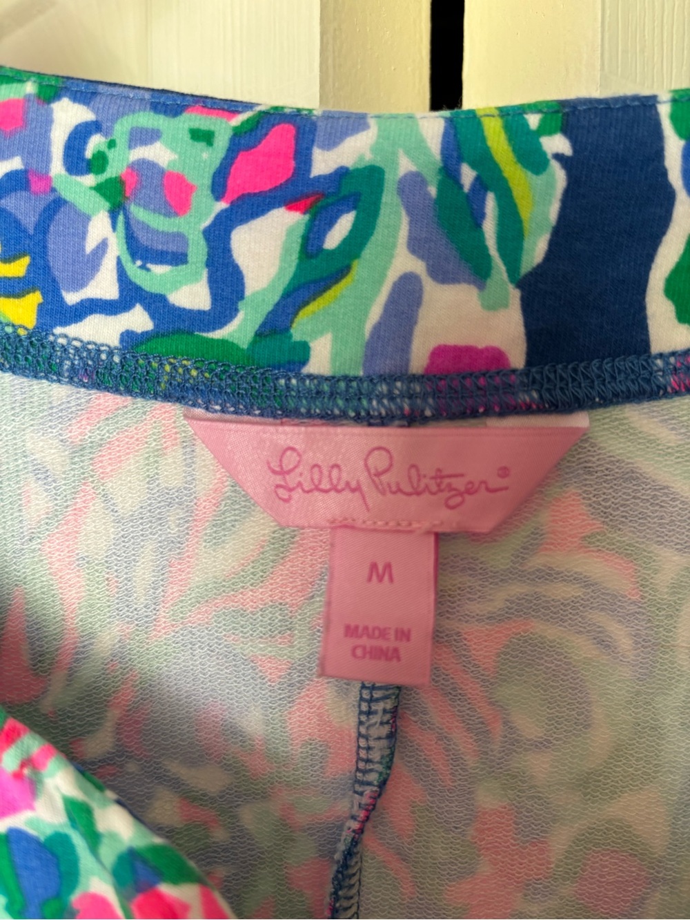 Like new Lilly Pulitzer dress medium - Picture 3 of 4